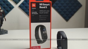 Mi Smart Band 5 1 scaled 300x168 c