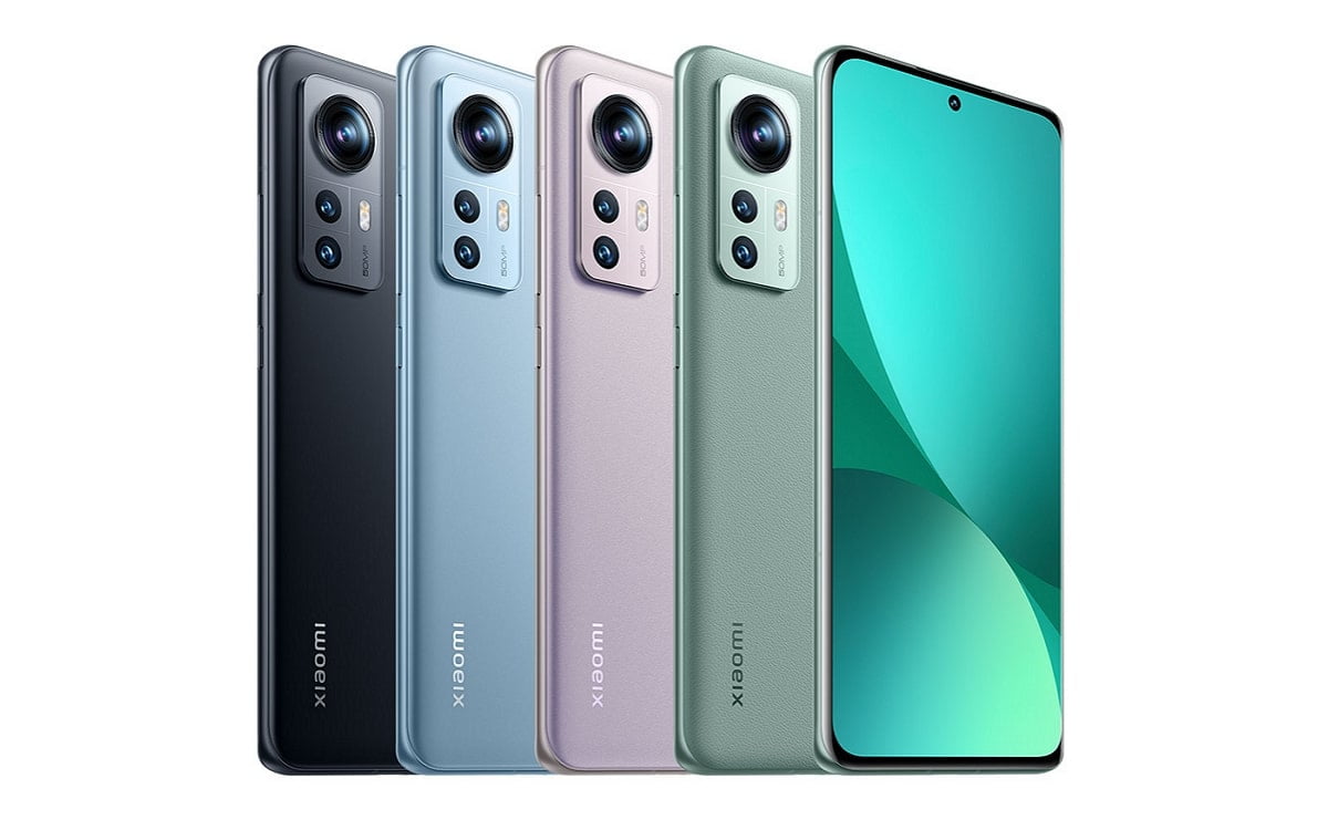 Xiaomi 12 feat