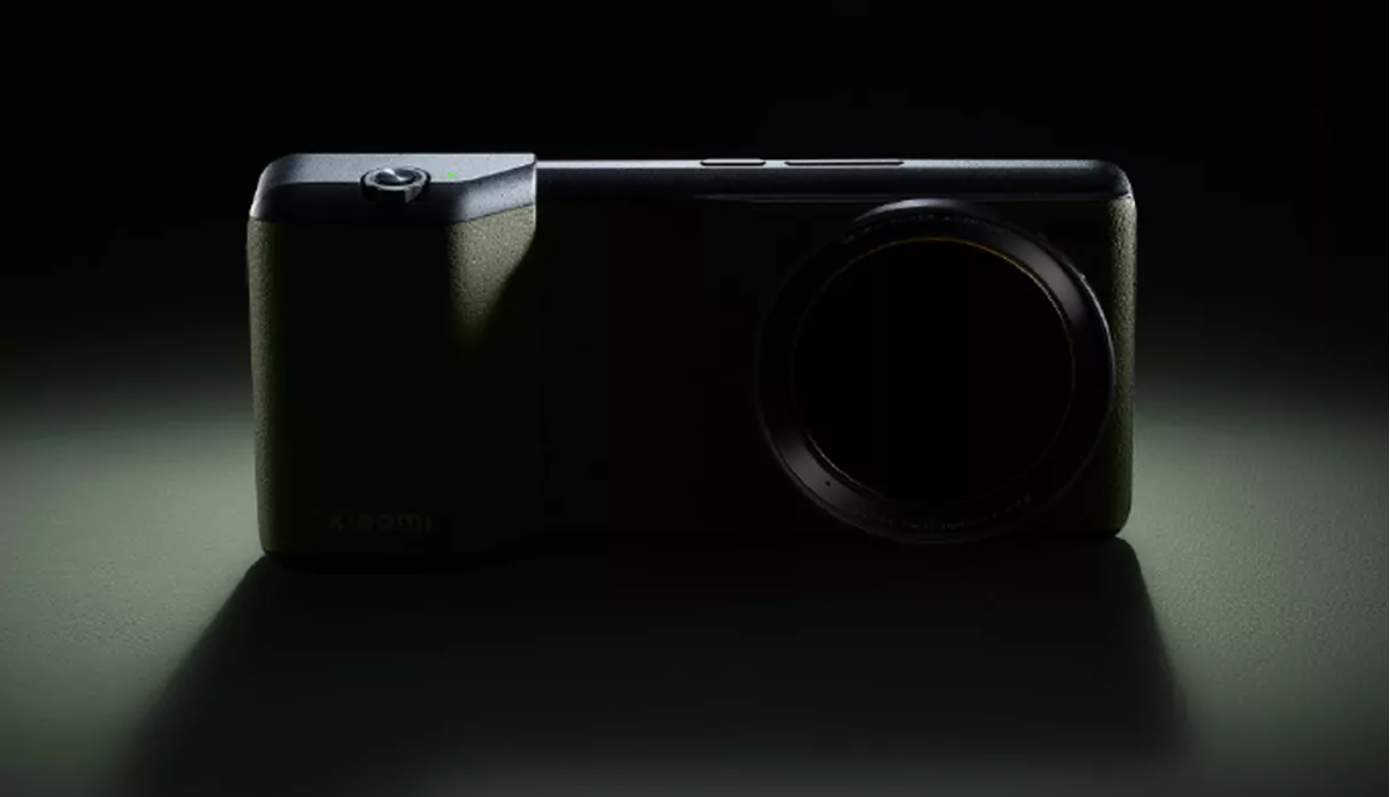 Xiaomi 13 Ultra might come with a camera grip that will transform it